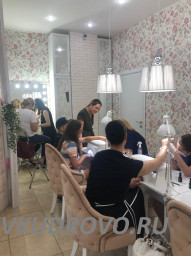 В студию маникюра Lak Lounge срочно требуется мастер маникюра и педикюра В студию маникюра Lak Lounge срочно требуется мастер маникюра и педикюра