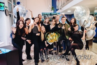 Пространство красоты GalkaBeautyBar ищет в свою новую студию в Кудрово мастера маникюра и педикюра. Пространство красоты GalkaBeautyBar ищет в свою новую студию в Кудрово мастера маникюра и педикюра.