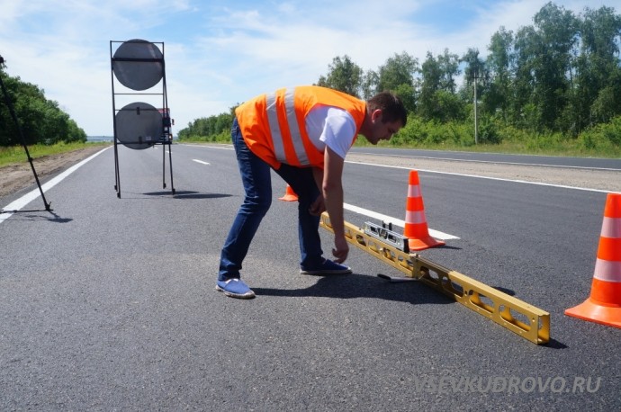Колтушское шоссе расширят до четырёх полос, а на съезде к Кудрово организуют движение по кольцу. Колтушское шоссе расширят до четырёх полос, а на съезде к Кудрово организуют движение по кольцу.