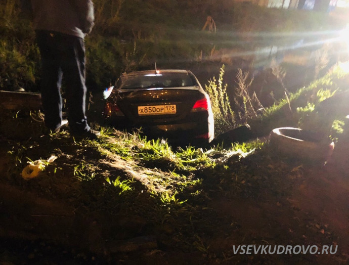 В Мурино пьяный таксист устроил гонки с пассажиром на борту В Мурино пьяный таксист устроил гонки с пассажиром на борту