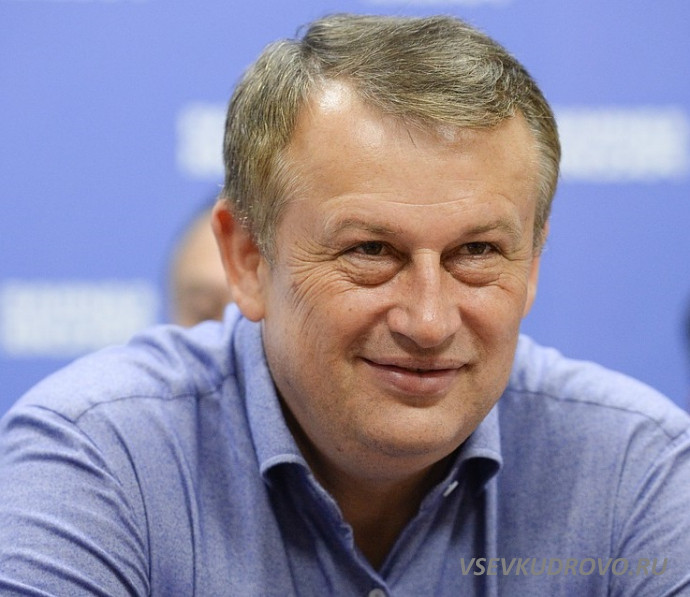 Александр Дрозденко открыт для диалога с жителями. Александр Дрозденко открыт для диалога с жителями.