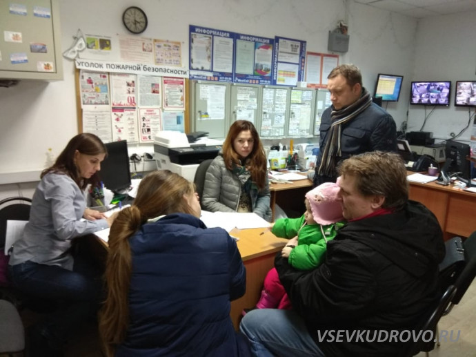 Пострадавшим при пожаре в Кудрово выделят по 20 тыс. рублей Пострадавшим при пожаре в Кудрово выделят по 20 тыс. рублей