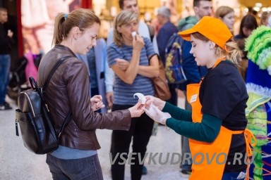 Нужен продавец-промоутер для работы в МЕГА Дыбенко на субботу и воскресенье с 12-22. Нужен продавец-промоутер для работы в МЕГА Дыбенко на субботу и воскресенье с 12-22.