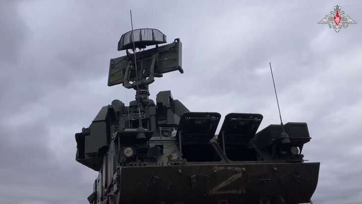 144 дрона сбиты над Ленобластью: пожар на арсенале, эвакуированы 600 человек