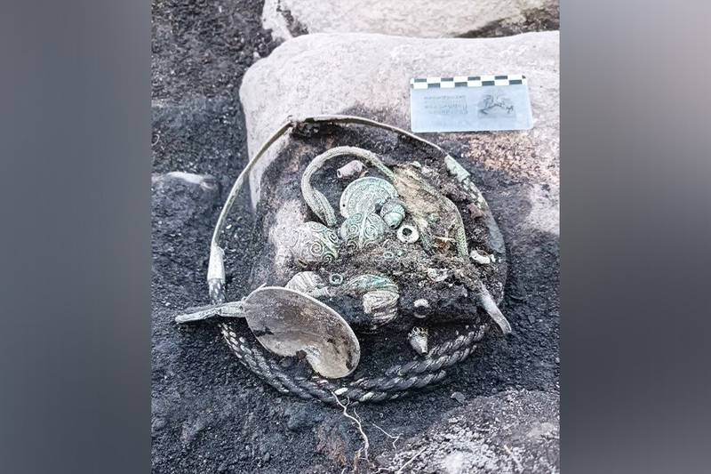 Археологи нашли в Ленинградской области крупнейший средневековый клад с серебром X–XIV веков